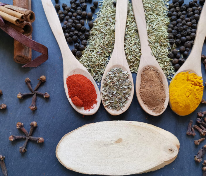 Natural ingredients that can be used as vitamin E alternatives against oxidative stress in livestock